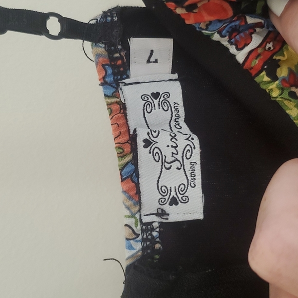 Floral size 7 A line dress black orange and yellow - Picture 3 of 4